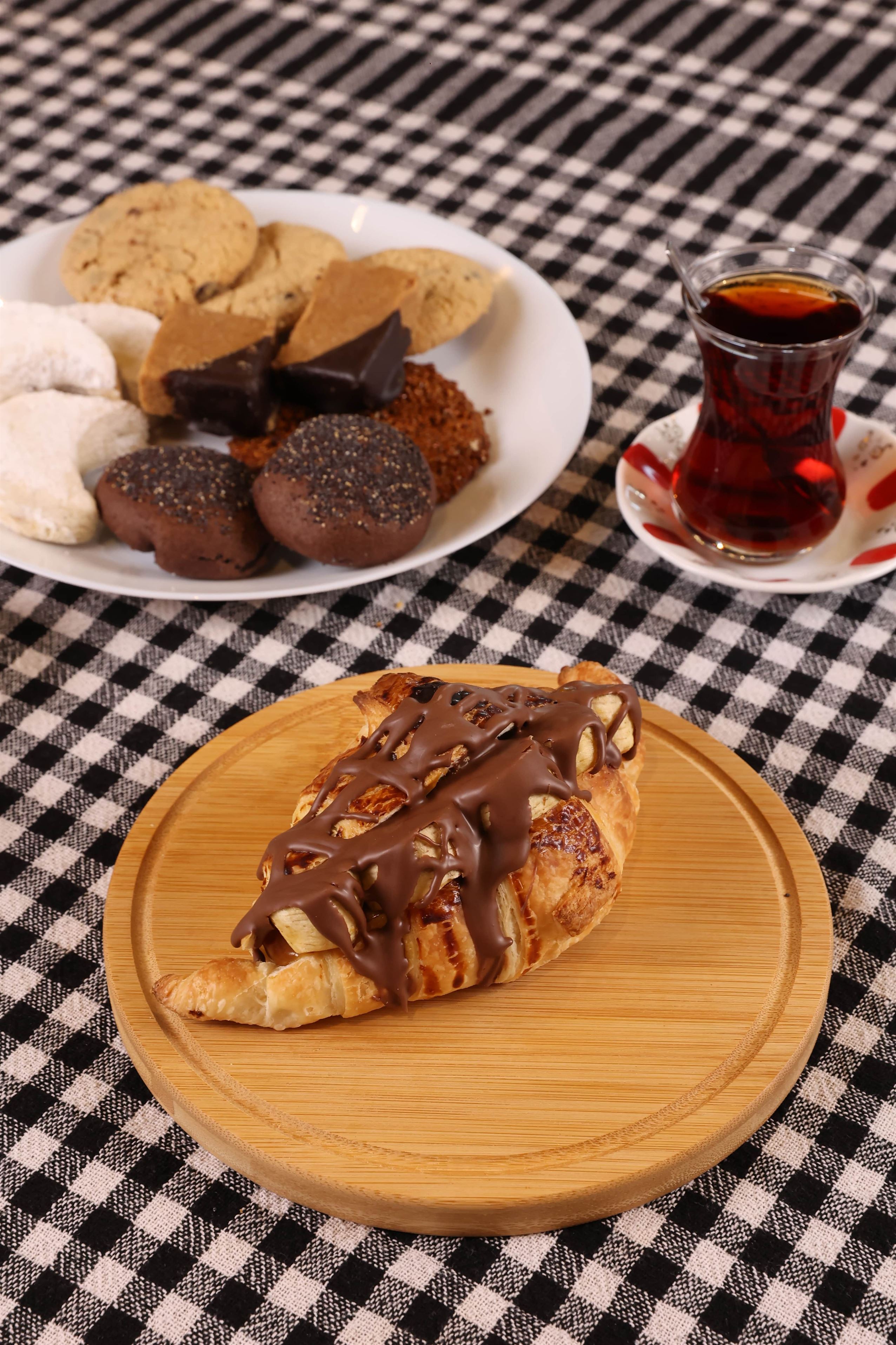 MUZLU KARAMELLİ KRUVASAN